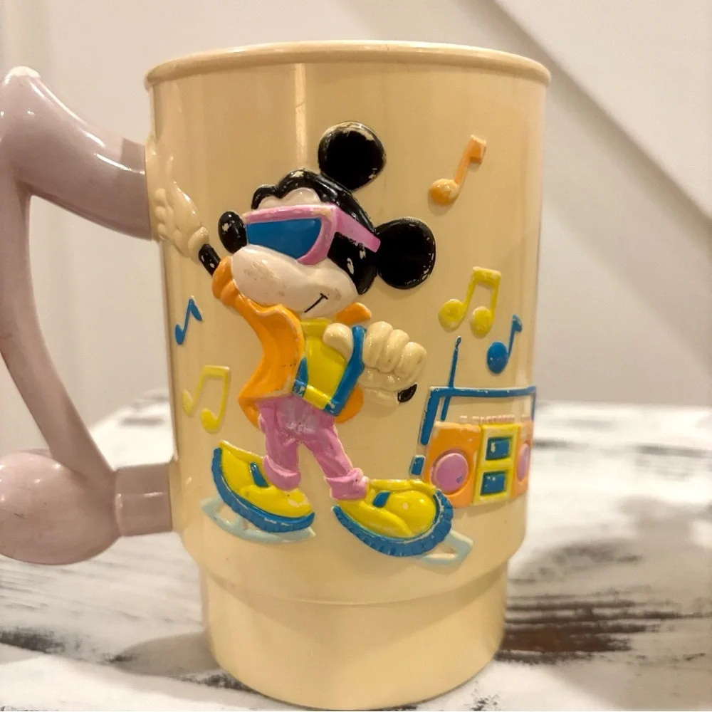 Vintage Disney On Ice Ringling Bros Barnum Bailey Collectible Cups Beauty Beast